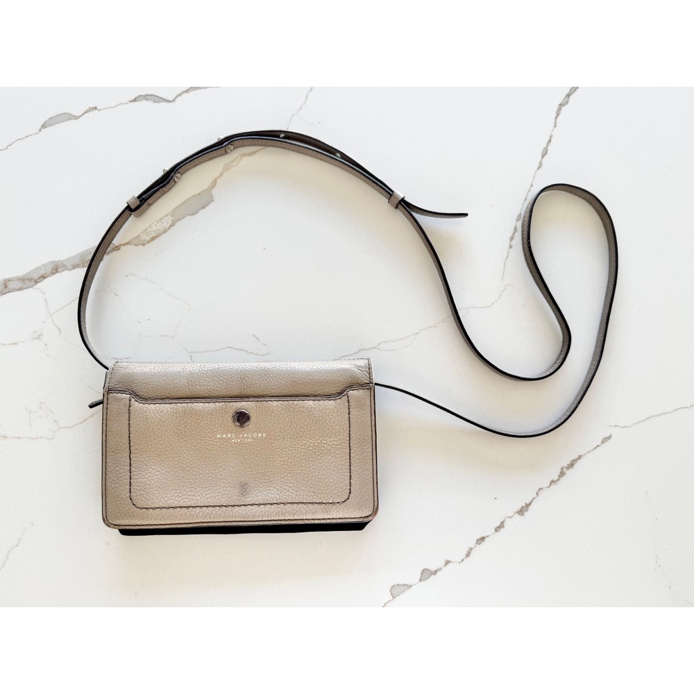 Marc Jacobs Crossbody Bag Womens Small Taupe Pebbled Leather Wallet on Chain‎